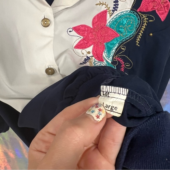 Bonnie Blair navy blue and white vintage floral top - Picture 4 of 6